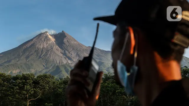 7 Gunung di Indonesia yang Mitosnya Punya Pasar Setan