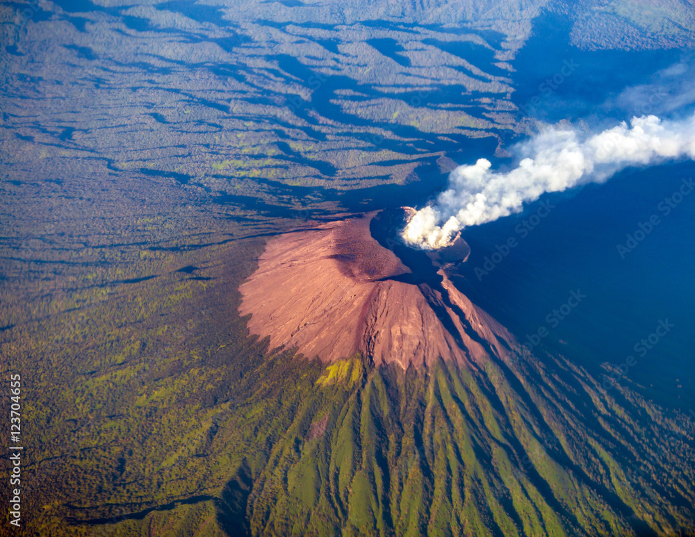 6 Mitos Gunung Slamet Sang Atap Jawa Tengah, Apa Saja?