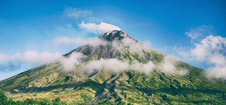 5 Gunung Paling Angker di Jawa Barat yang Terkenal dengan Kisah Mistisnya, Nomor 4 Paling Ditakuti Pendaki!