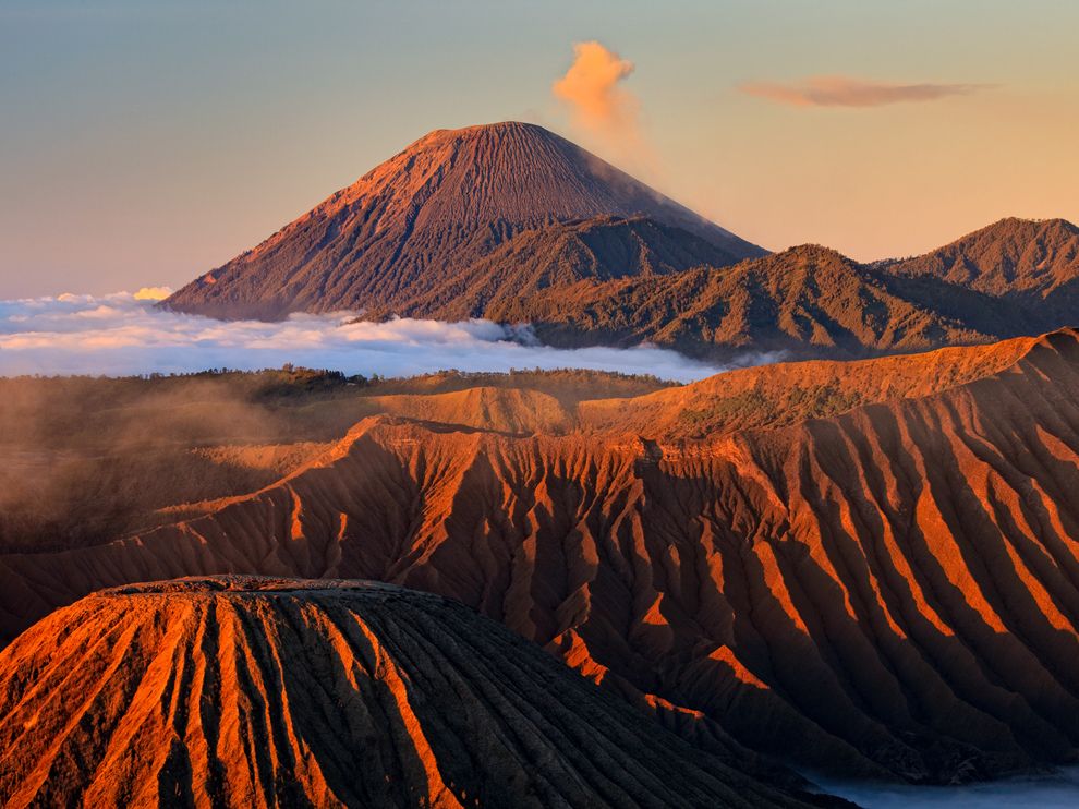 6 Kisah Mistis Misteri Gunung di Indonesia yang Belum Terpecahkan