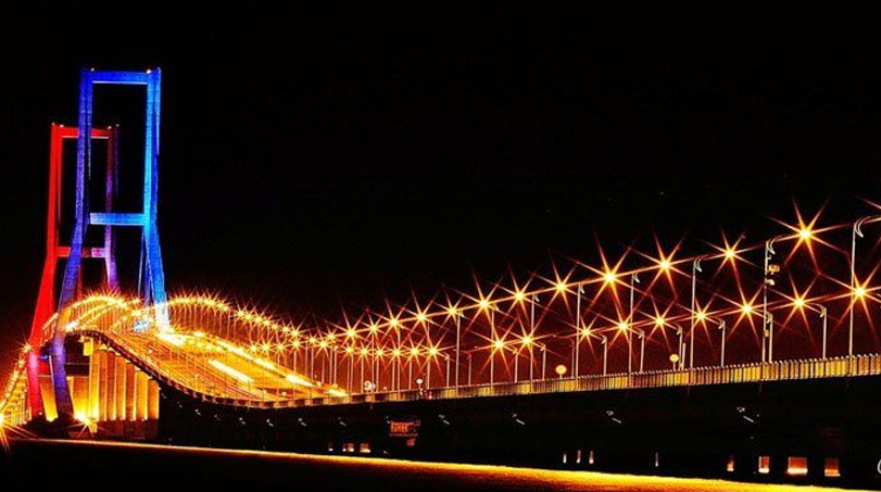 5 Cerita Mistis dari Jembatan Suramadu